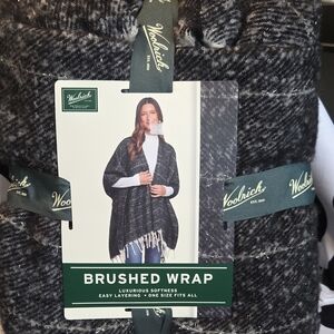 Woolrich Green Label Black and White Wrap